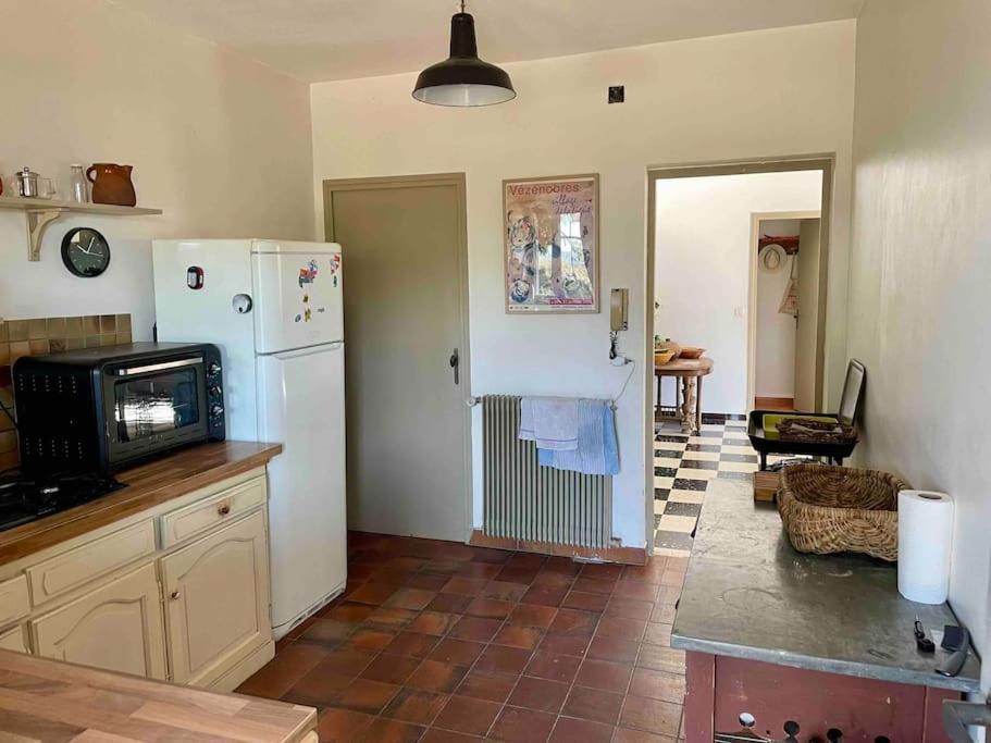 La Maison Du Prieure Vezenobres Екстериор снимка
