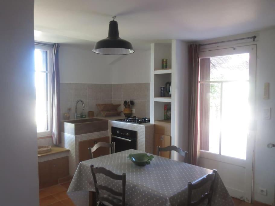La Maison Du Prieure Vezenobres Екстериор снимка