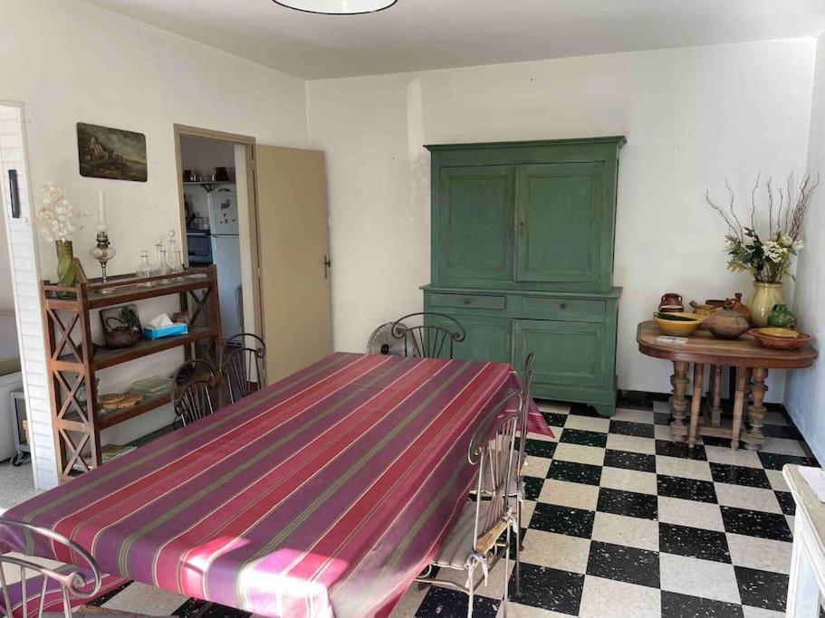 La Maison Du Prieure Vezenobres Екстериор снимка